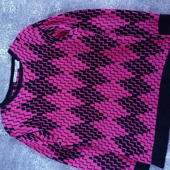 Vintage 90s Diamond Pattern Pink/Black Crewneck Shoulder Pads - Picture 3 of 5